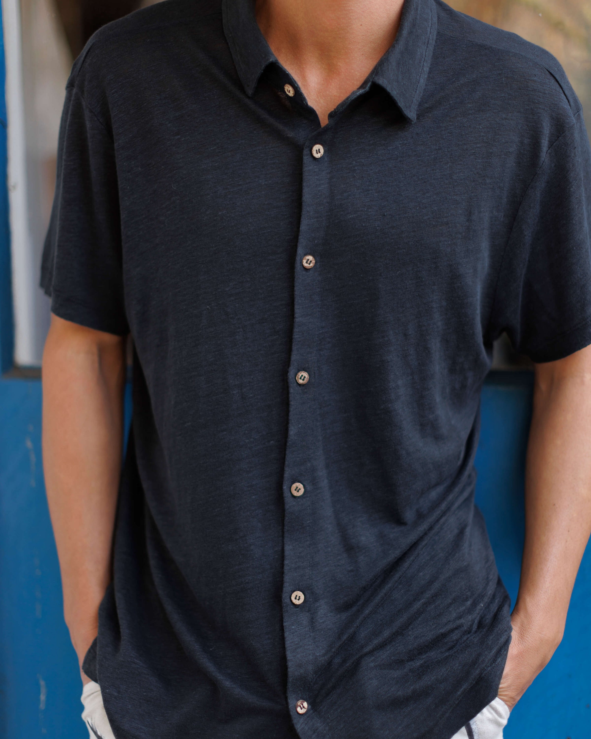 Knit Ola Linen Short Sleeve Button Up Shirt - Sustainable French Linen / Black Night