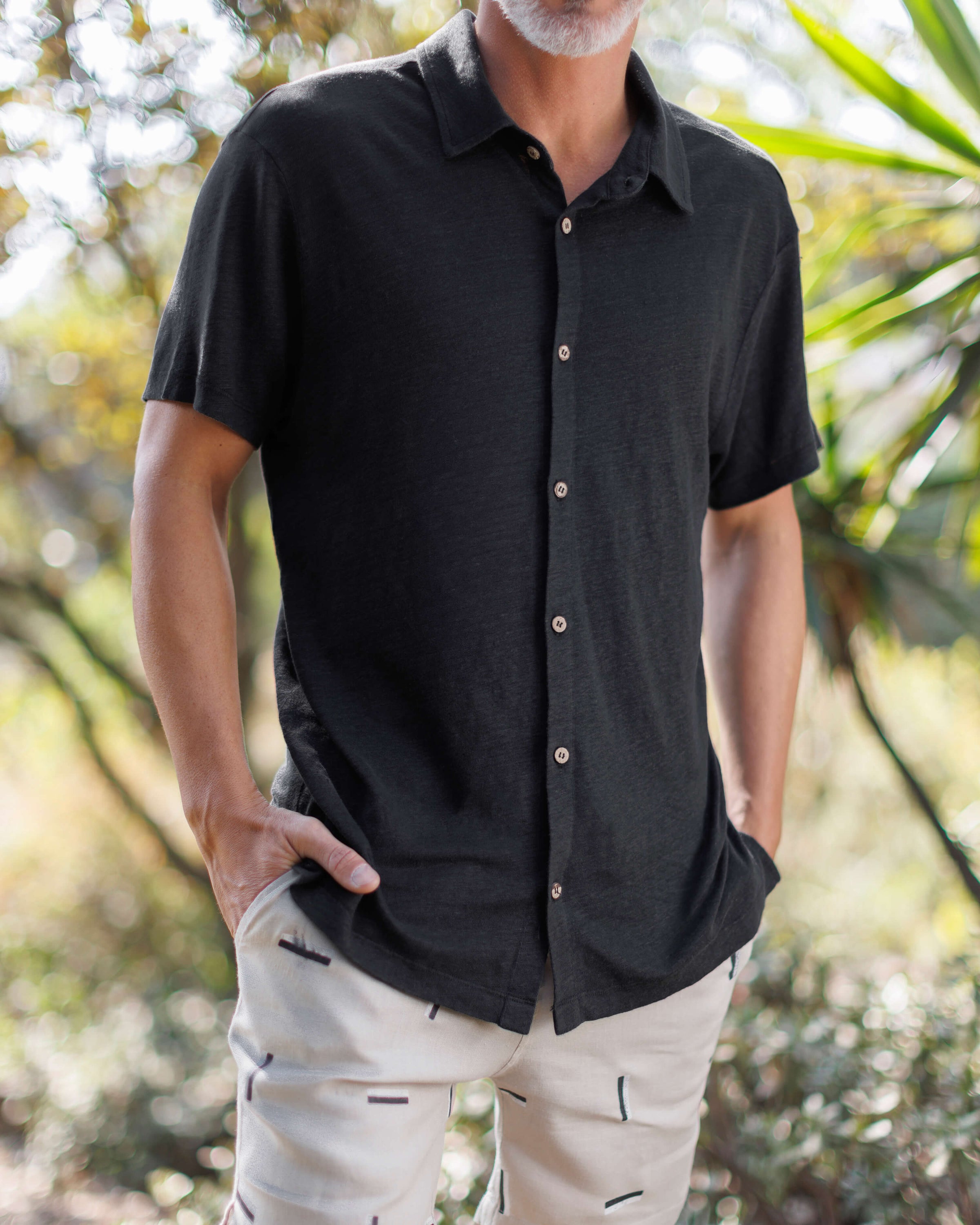 Knit Ola Linen Short Sleeve Button Up Shirt - Sustainable French Linen / Black Night