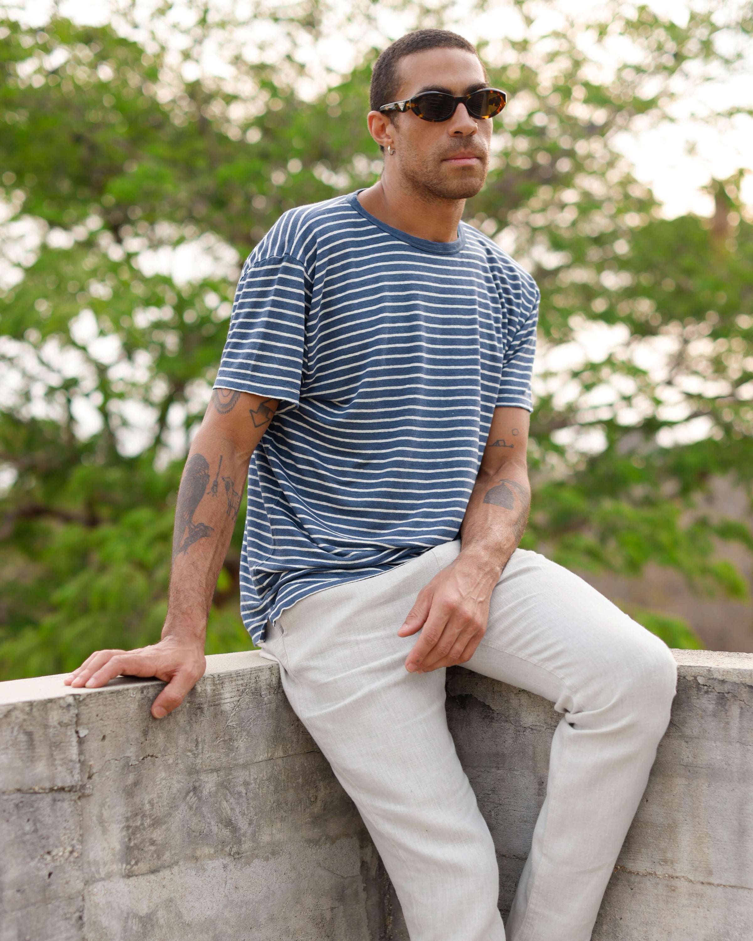 Sun Knit Linen T-Shirt - Sustainable French Linen / Blue and White Stripe Sail