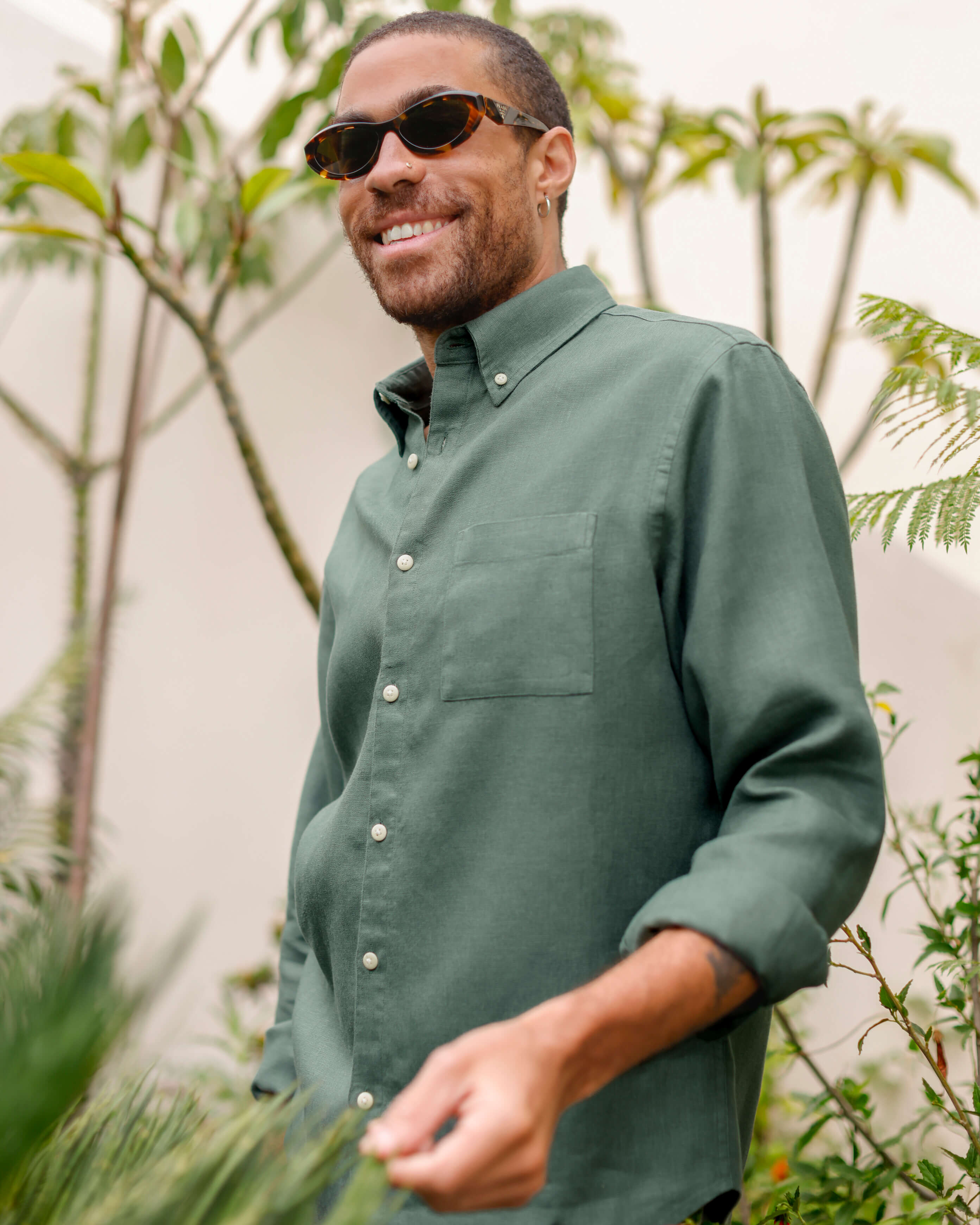 plage カーキシャツ Playa Linen Button-Down Shirt - Sustainable French Linen / Forest