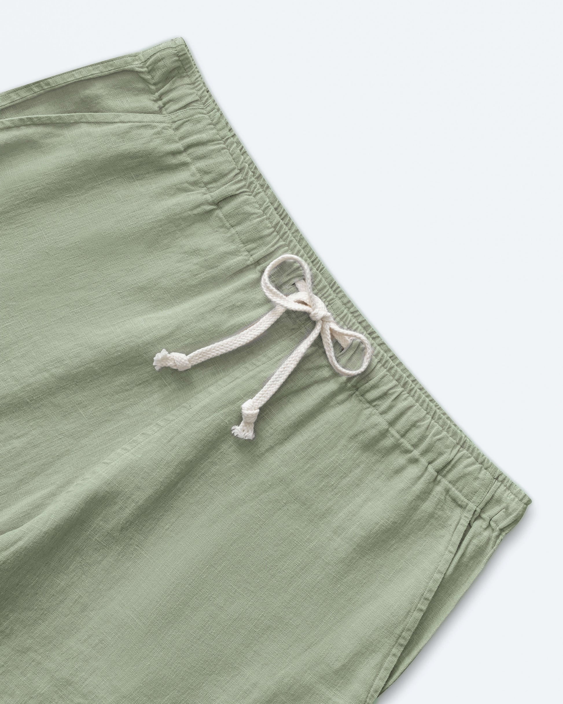 Bo Shorts / Moss