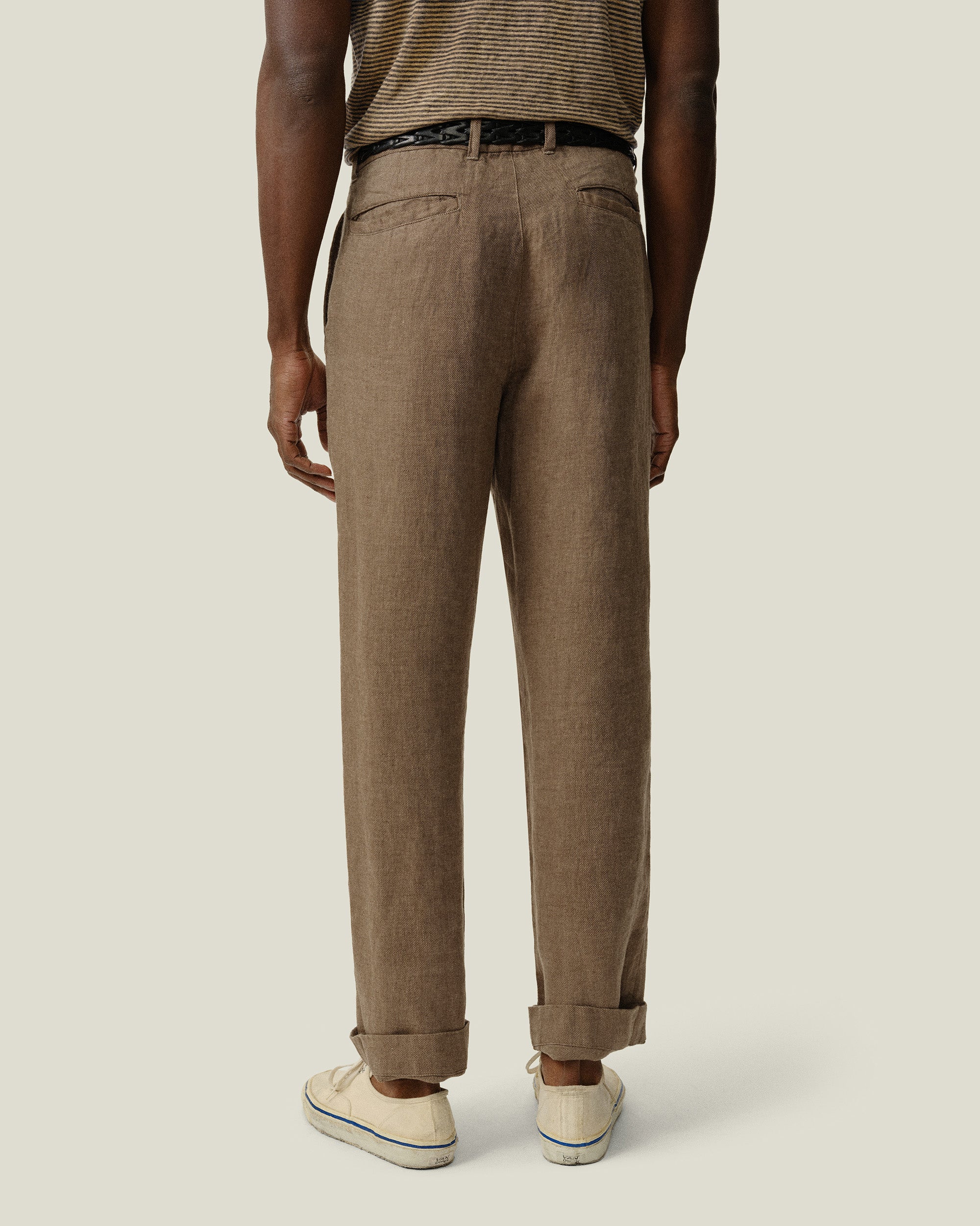 Alta Linen Pleated Trousers / Brown Chai Twill – Alex Crane