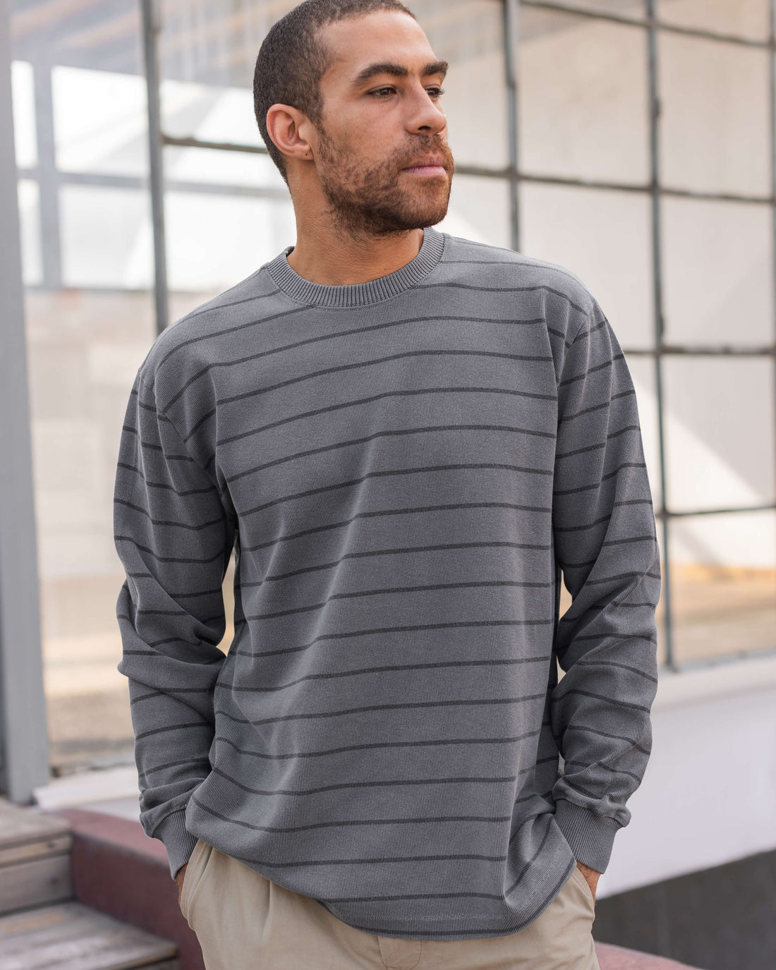 Caza Slubbly Organic Cotton Crewneck Sweatshirt / Striped Faded Grey and Dark Grey Slate Rio
