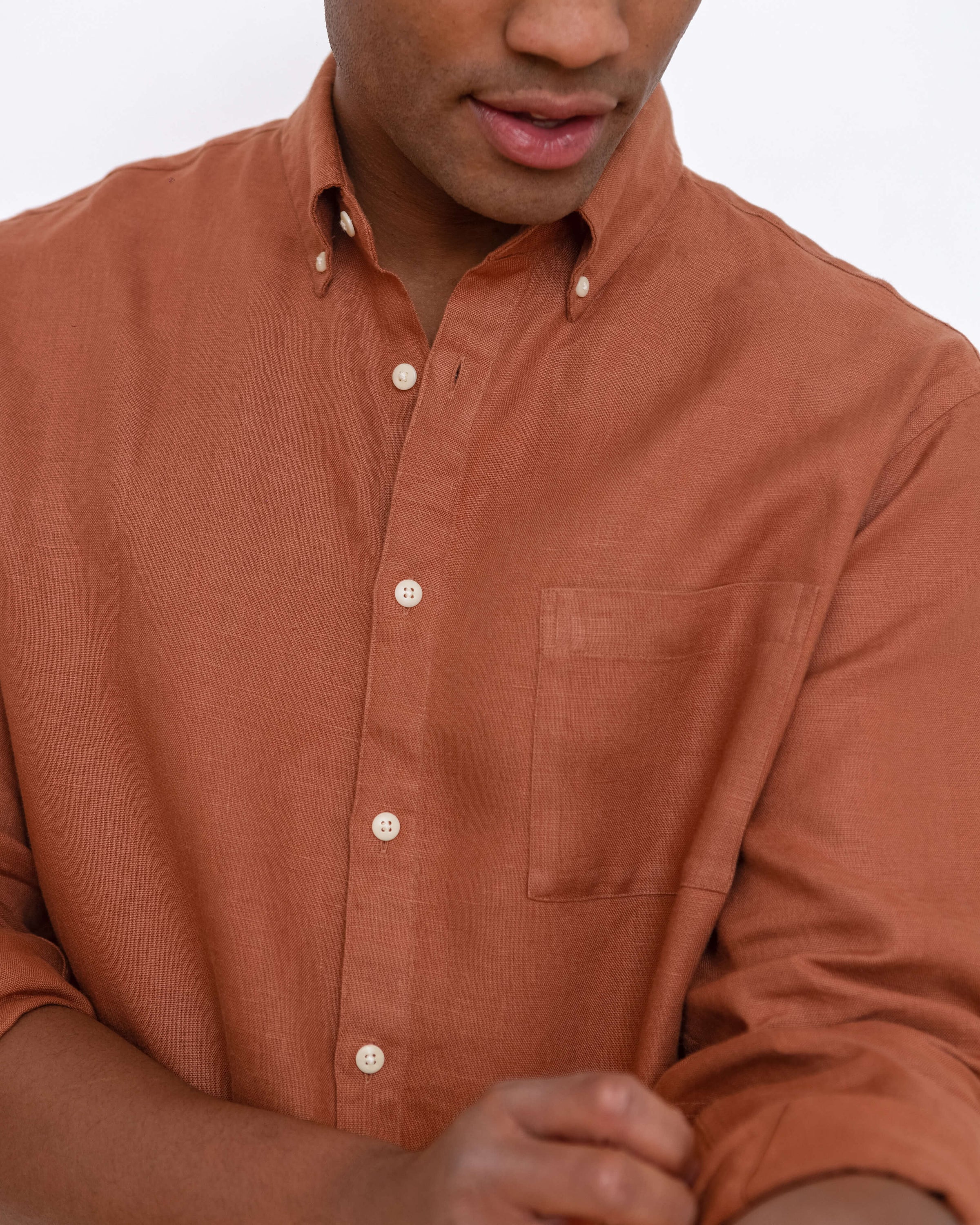 Playa Linen Button-Down Shirt - Sustainable French Linen / Faded Red Sequoia
