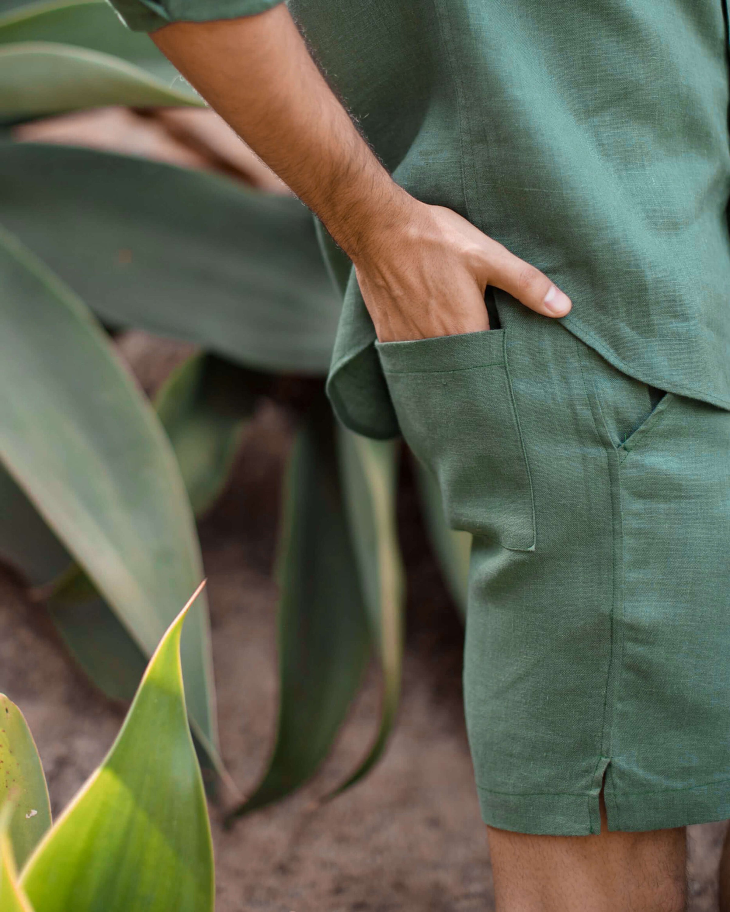 Bo Linen Drawstring Shorts - Sustainable French Linen / Forest Green Pine