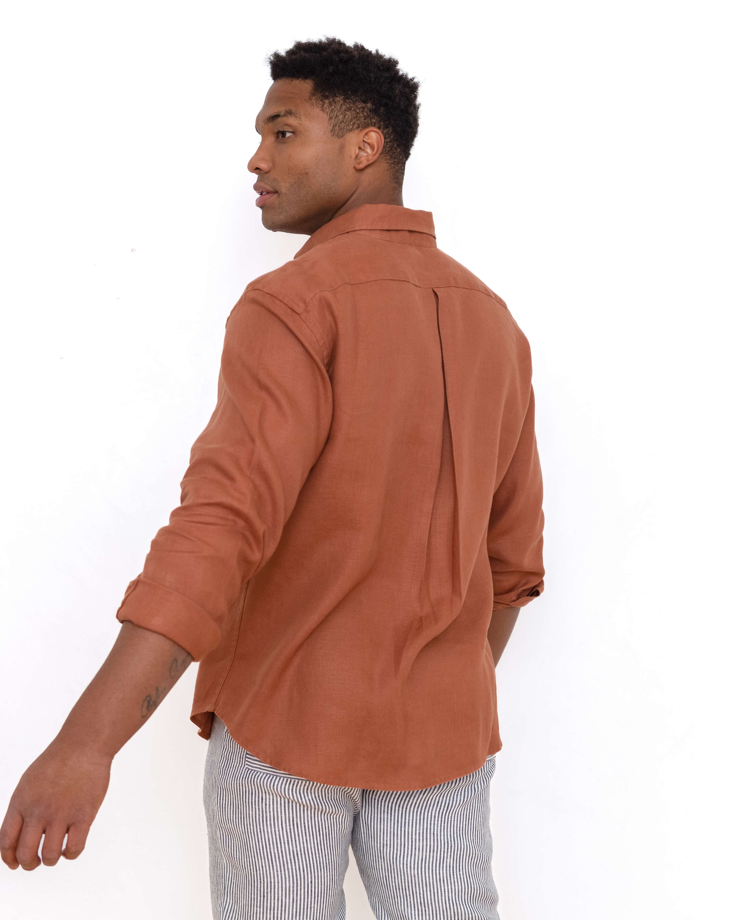 Playa Linen Button-Down Shirt - Sustainable French Linen / Faded Red Sequoia
